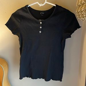 Teen’s button ribbed frilled black top size XL